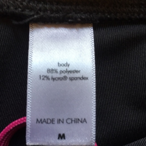 Lucy Tech Capri Leggings - Picture 3 of 8